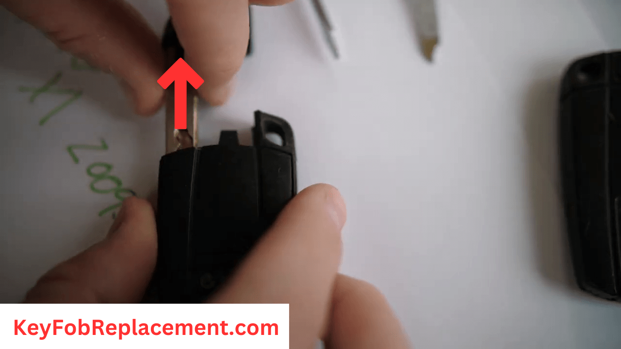 E84 BMW X1 Remove valet key for keyhole access