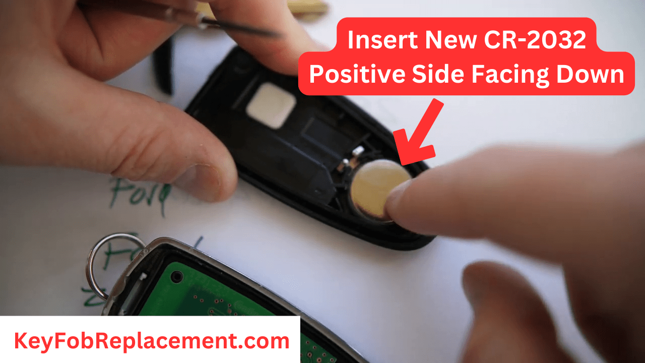 Ford Focus 2012 to 2019 Replace CR2032 battery, observe polarity