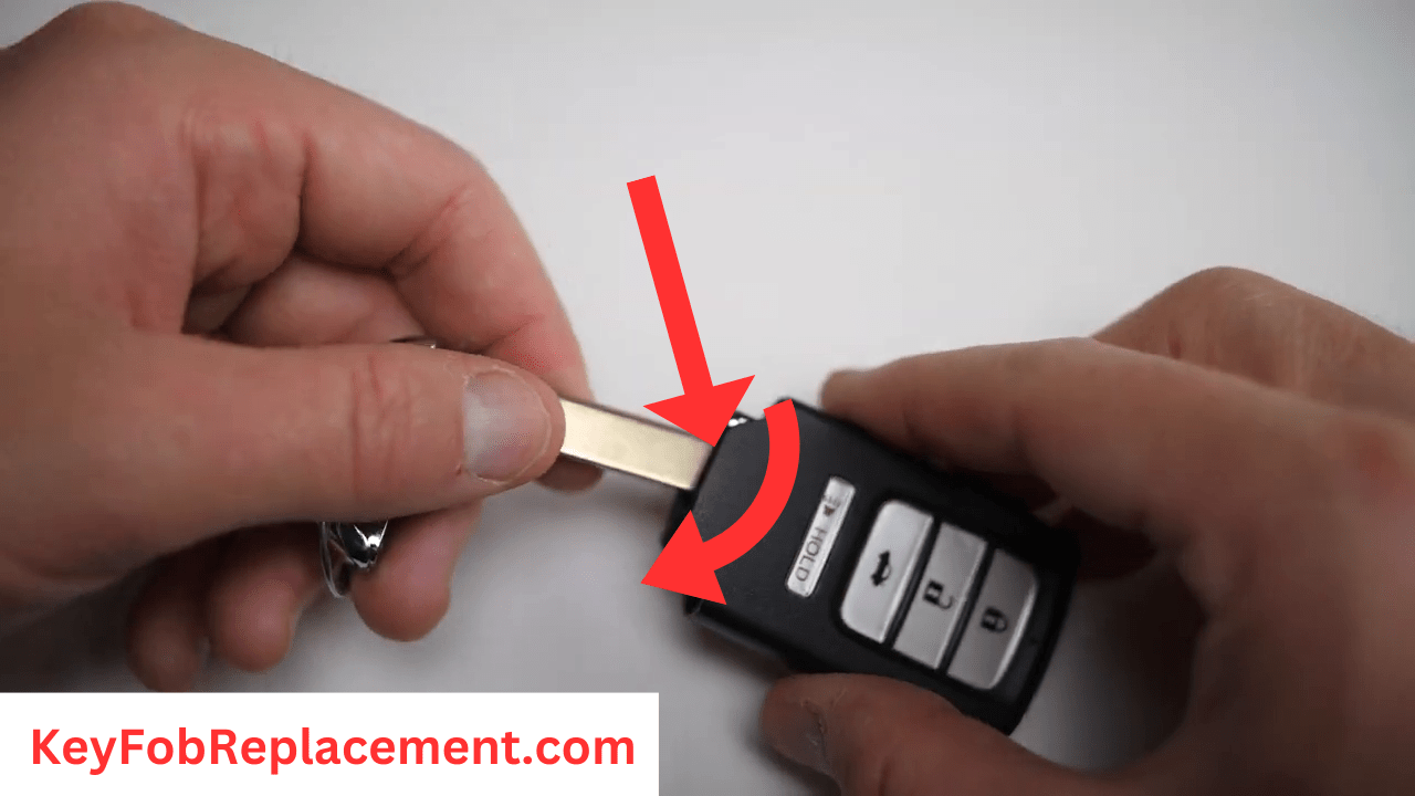 Honda HR-V Key Insert valet key, twist to separate