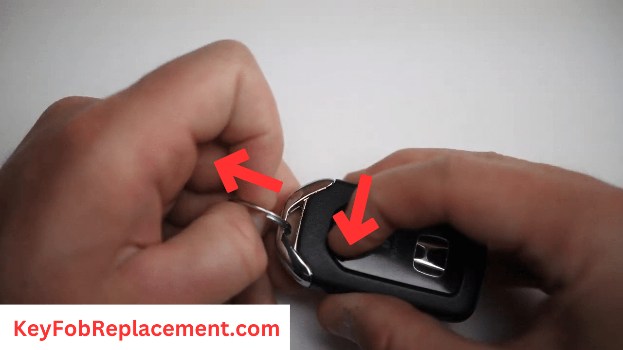 Honda HR-V Key Press down arrow button, remove key
