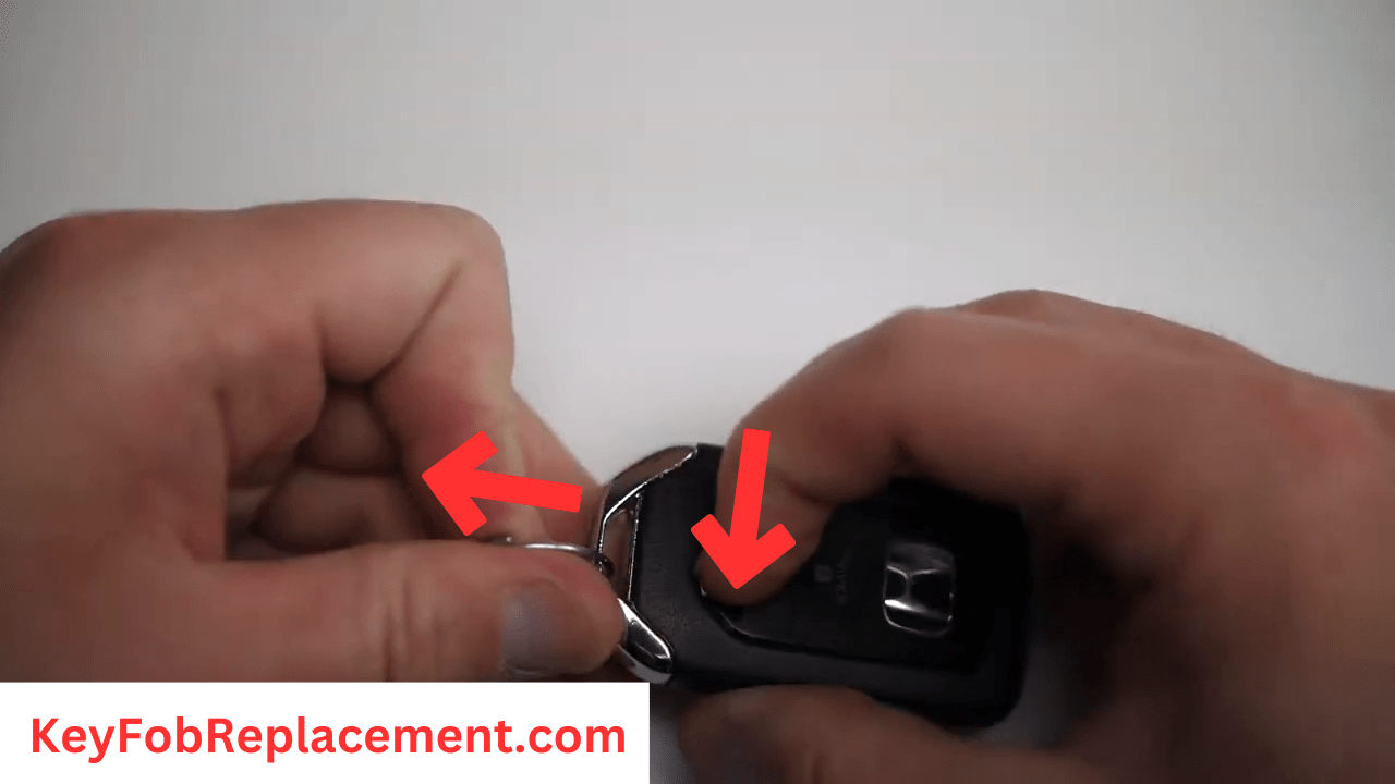 Honda Pilot key Depress button, extract valet key