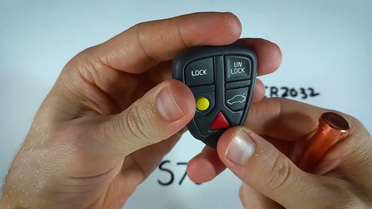 How to Replace the Battery in Your Volvo S70 Key Fob (1998-2000)