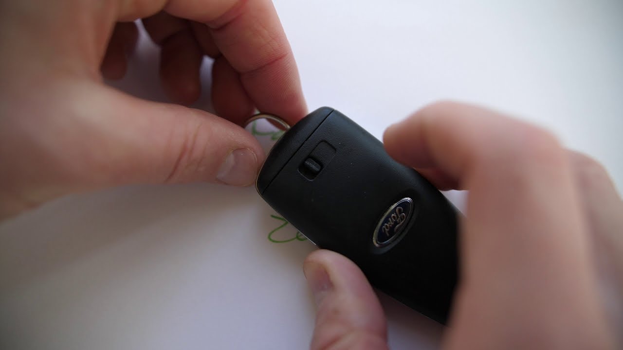 How to Replace the Key Fob Battery in a 2013-2019 Ford Escape