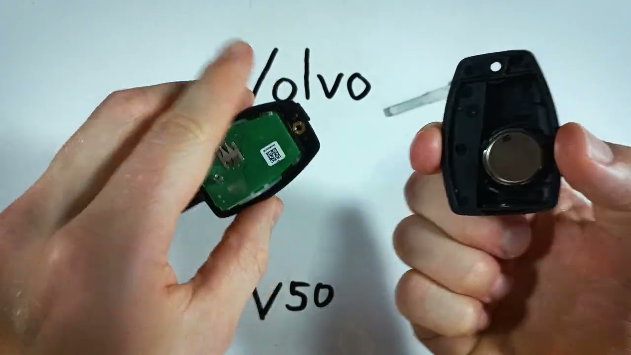 How to Replace the Battery in a Volvo V50 Key Fob (2004 - 2011)